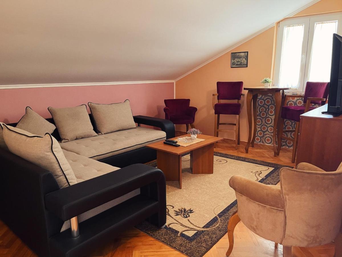Hotel Vila Duricic 300M Od Mora Ðenovići Exteriér fotografie