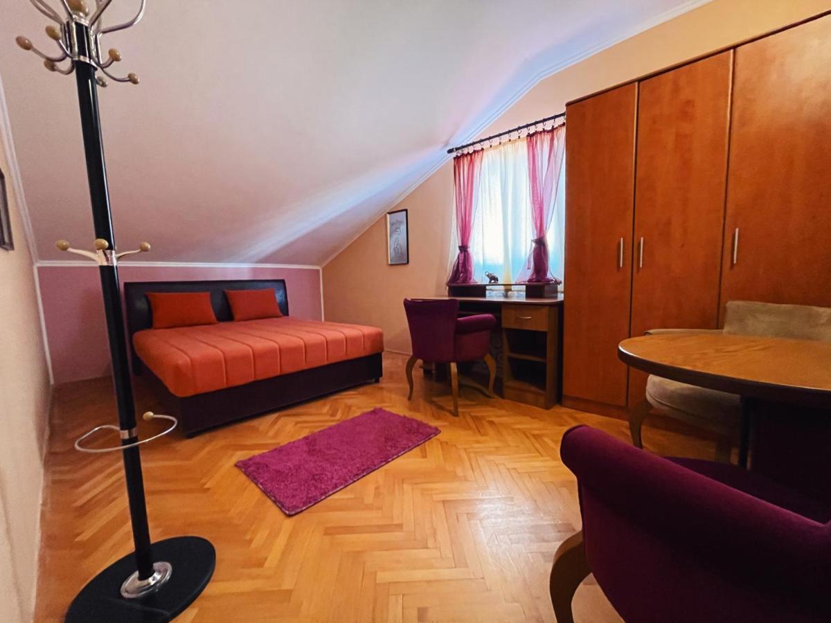 Hotel Vila Duricic 300M Od Mora Ðenovići Exteriér fotografie