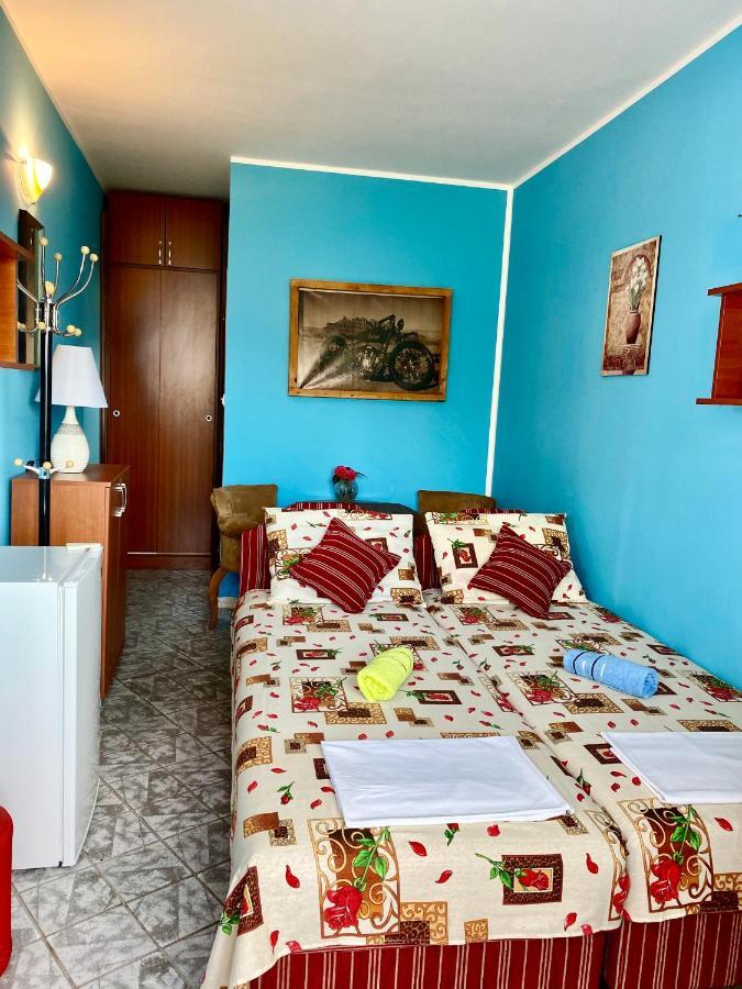 Hotel Vila Duricic 300M Od Mora Ðenovići Exteriér fotografie