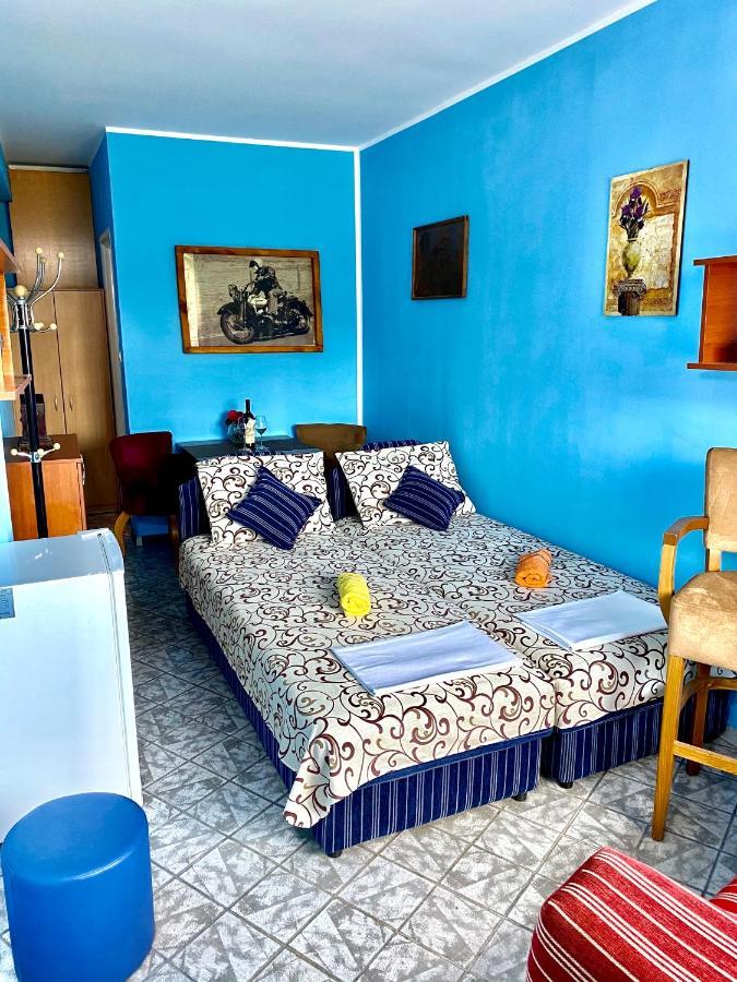 Hotel Vila Duricic 300M Od Mora Ðenovići Exteriér fotografie