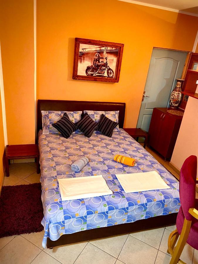 Hotel Vila Duricic 300M Od Mora Ðenovići Exteriér fotografie