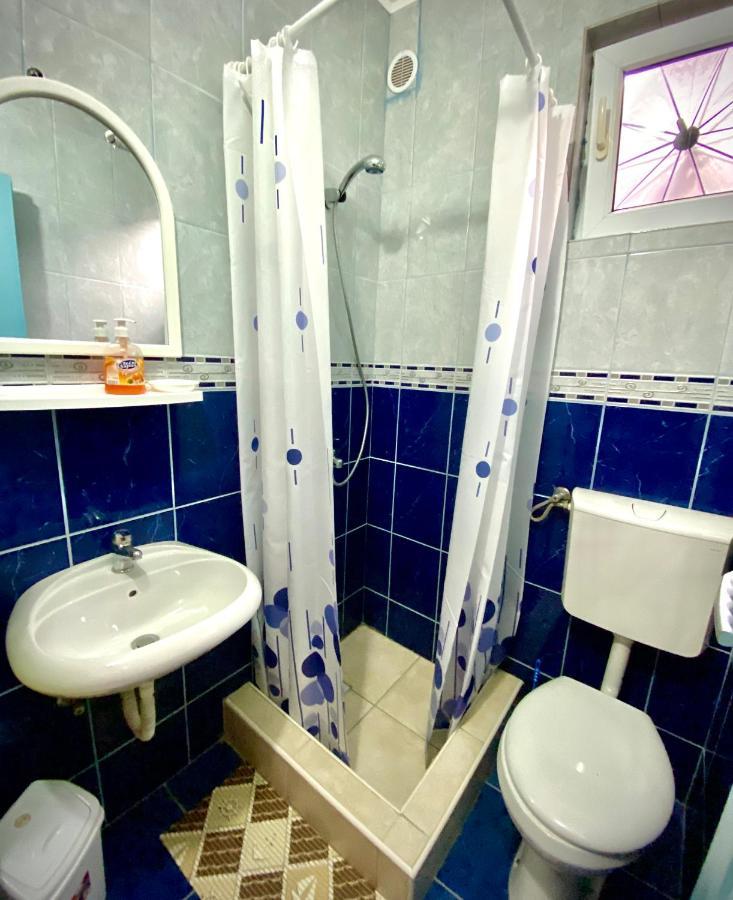 Hotel Vila Duricic 300M Od Mora Ðenovići Exteriér fotografie