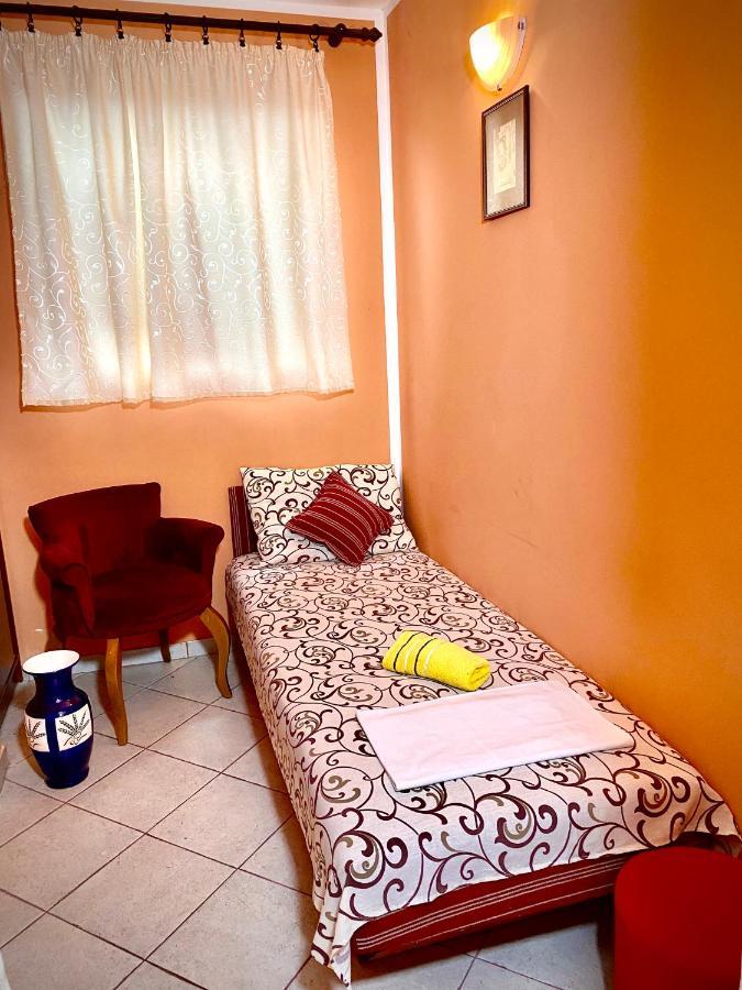 Hotel Vila Duricic 300M Od Mora Ðenovići Exteriér fotografie
