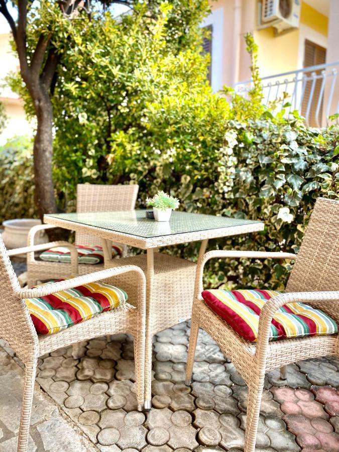 Hotel Vila Duricic 300M Od Mora Ðenovići Exteriér fotografie