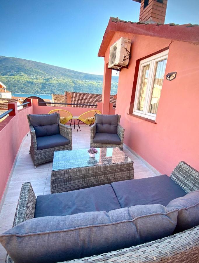 Hotel Vila Duricic 300M Od Mora Ðenovići Exteriér fotografie